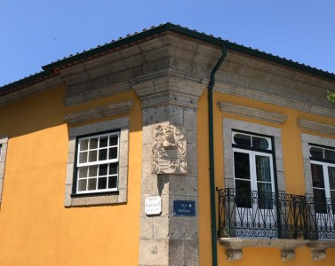 brasões de esquina amarante